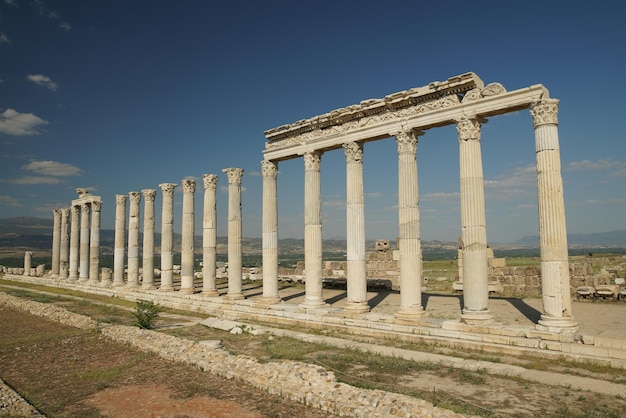 Columnas en Laodicea en la ciudad antigua de Lycus en Denizli Turkiye