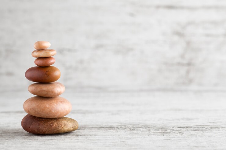Com pedras de spa, faça pirâmides de Balanços.