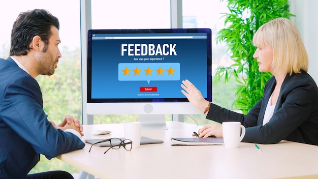 Comentarios de los clientes y análisis de reseñas mediante software informático moderno.
