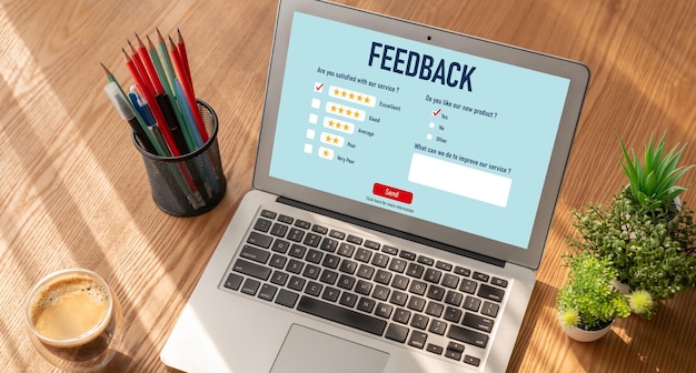 Comentarios de los clientes y análisis de reseñas mediante software informático moderno.