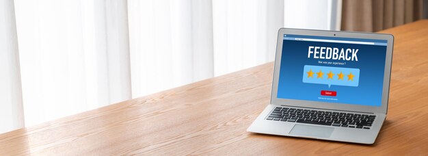 Comentarios de los clientes y análisis de reseñas mediante software informático moderno.