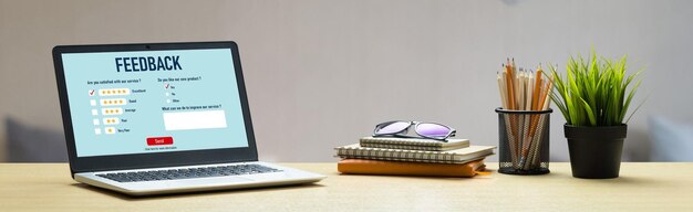 Comentarios de los clientes y análisis de reseñas mediante software informático moderno.