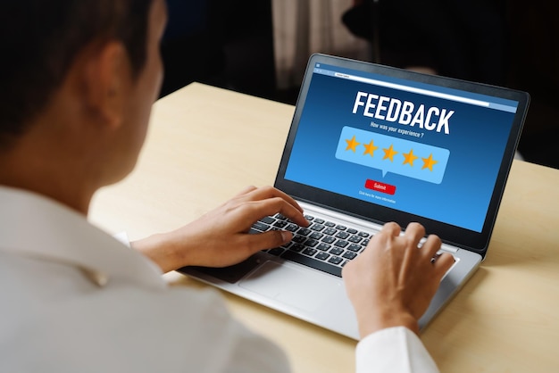 Comentarios de los clientes y análisis de reseñas mediante software informático moderno.
