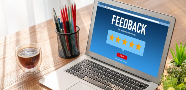 Comentarios de los clientes y análisis de reseñas mediante software informático moderno.