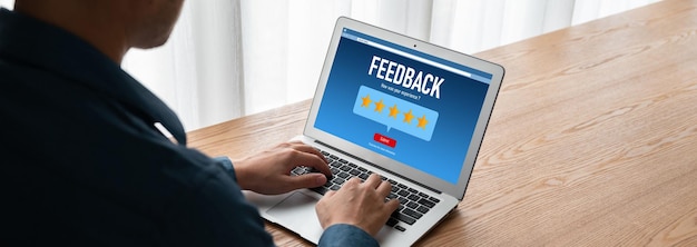 Comentarios de los clientes y análisis de reseñas mediante software informático moderno.