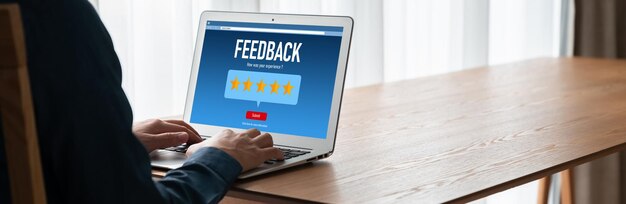 Comentarios de los clientes y análisis de reseñas mediante software informático moderno.