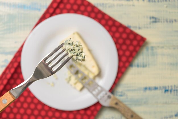 Comer queijo azul