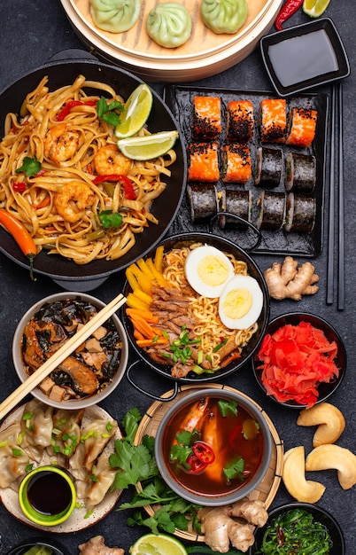 Comida asiática. Cocina china, japonesa y tailandesa