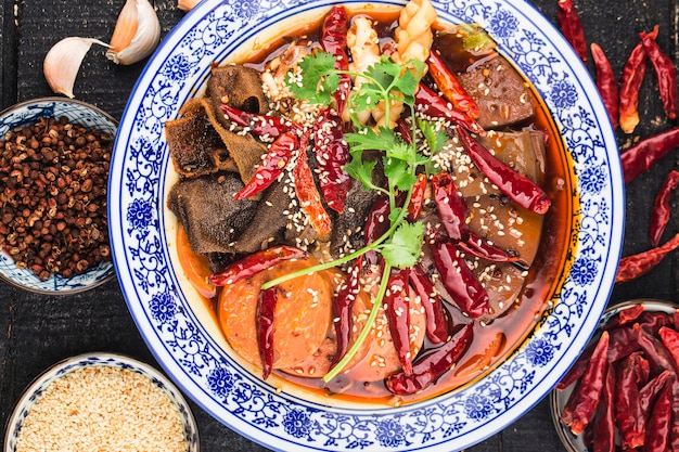 Comida china: Sangre de pato en salsa de chile