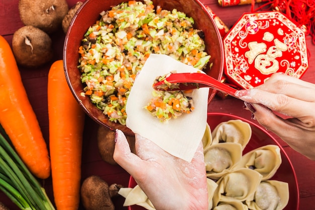 Comida chinesa: bolinhos para os feriados chineses tradicionais