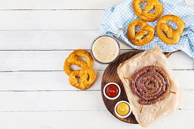 Comida da Oktoberfest na mesa