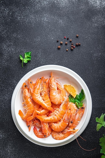 Comida de camarão camarão frutos do mar refeição saudável lanche de comida na mesa cópia espaço fundo de comida
