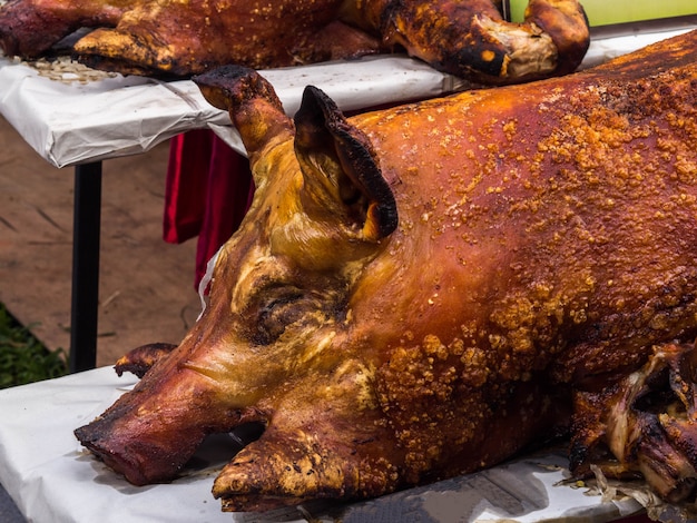 Comida de porco assado