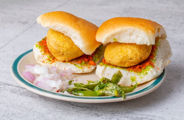 Foto comida de rua famosa indiana vada pav