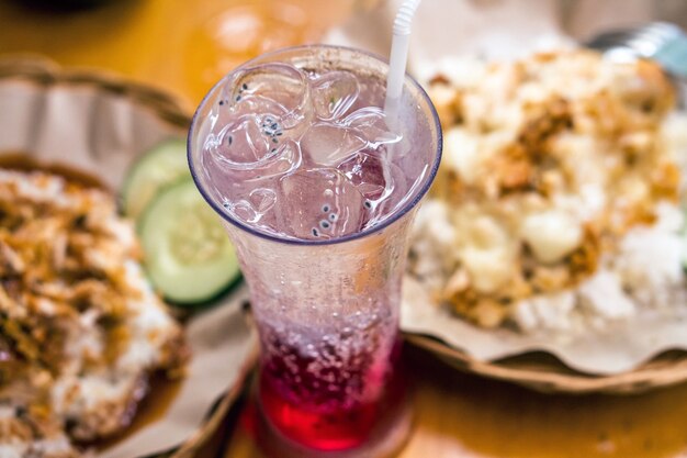 Comida deliciosa bebida indonesia Ayam Geprek té de hielo