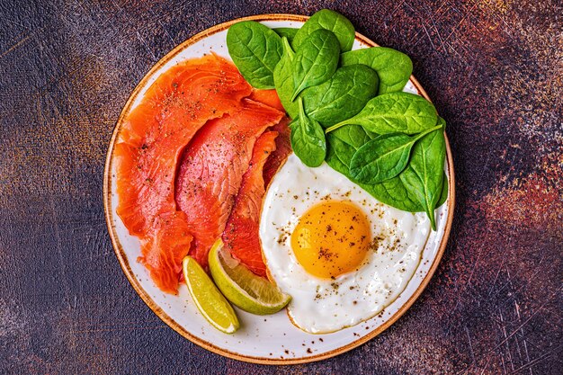 Comida de dieta cetogénica, concepto de comida saludable, vista superior, espacio de copia.