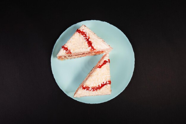 Foto comida doce em um prato bolo de sobremesa