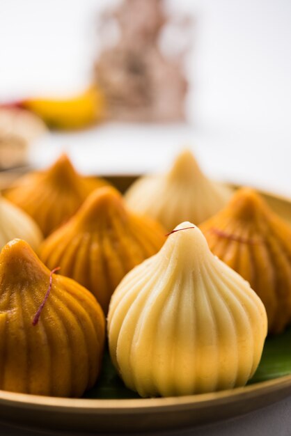 Comida doce Modak oferecida enquanto Ganapati pooja ou Ganesh puja