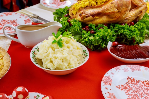 Comida festiva tradicional para navidad o día de acción de gracias.