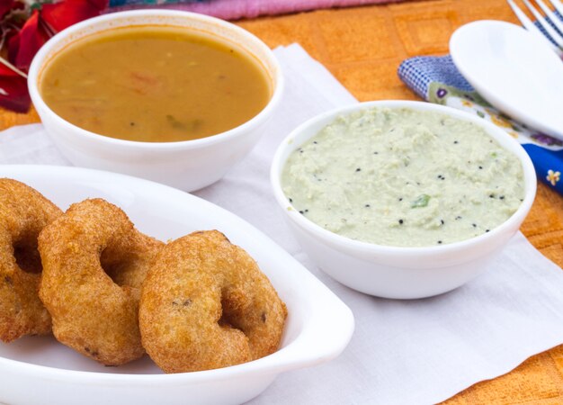 Comida india del sur Idli vada