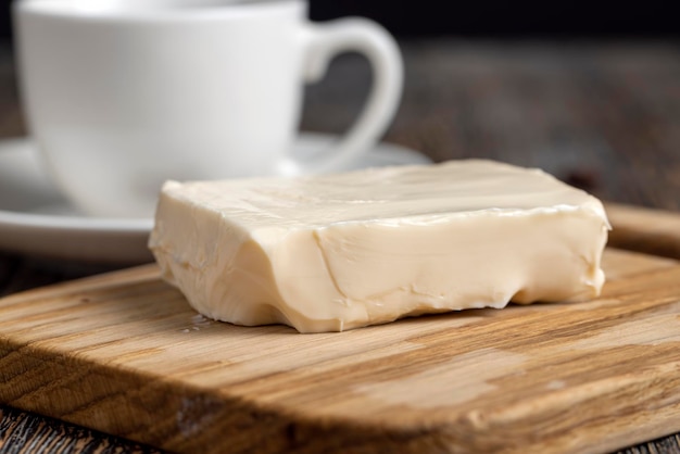 Comida de leche en la mesa.