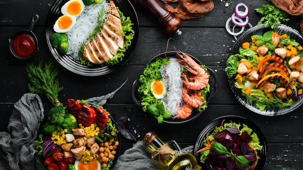 Comida en la mesa Surtido de alimentos de otoño Vista superior Espacio libre para su texto