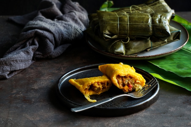 Foto comida navideña venezolana, hallacas o tamales