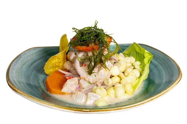 Comida peruana Ceviche de peixe fresco Delicioso prato tradicional peruano