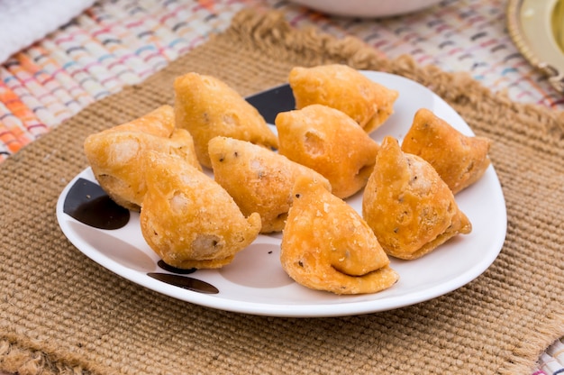 Comida picante indiana Samosa