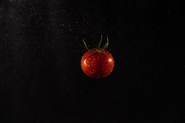 Comida saudável de tomate vermelho fresco