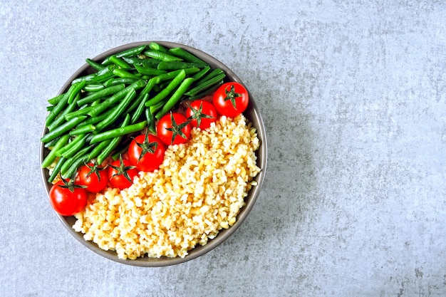 Comida saudável em uma tigela. Tigela de almoço vegan.