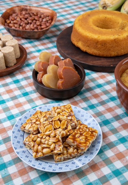 Foto comida típica brasileña del festival de junio. festa junina.