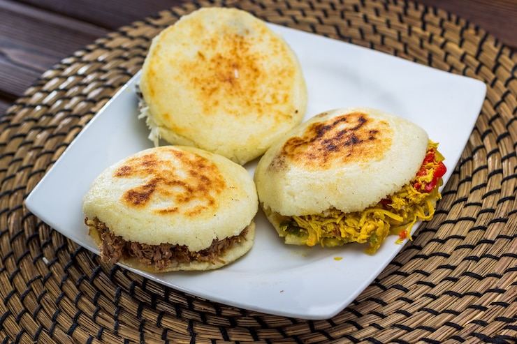 Foto comida típica venezolana, arepa