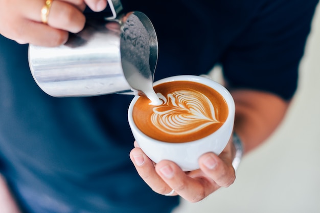 como fazer arte latte de café