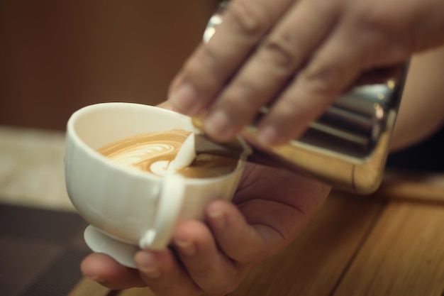 como fazer café em latte art