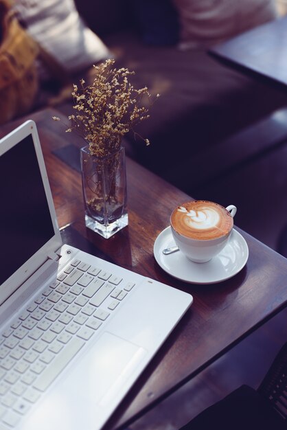 cómo hacer arte de café con leche