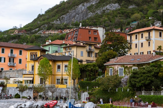 Como, Italia 25 de marzo de 2023 Ciudad de Menaggio en el lago de Como, Italia