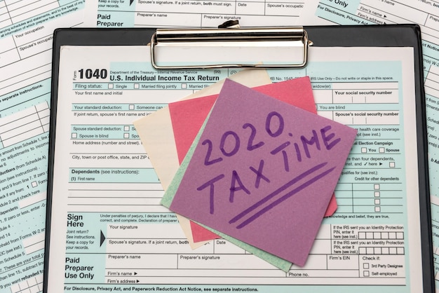 Compañía tributaria 2020 con recordatorio para el pago de impuestos