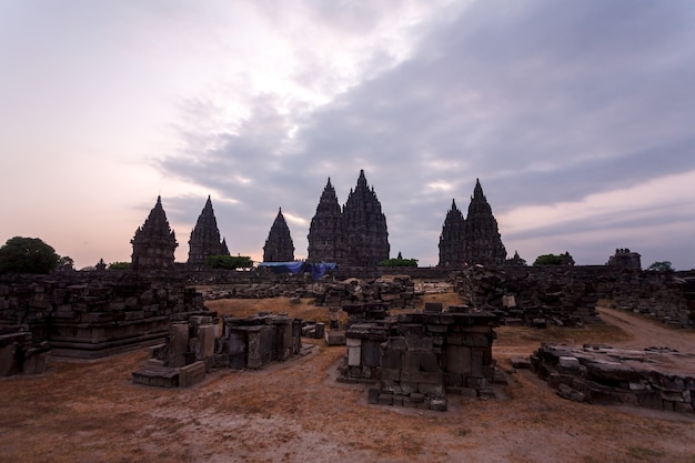 Complejo de templos de Prambanan en Java, Indonesia