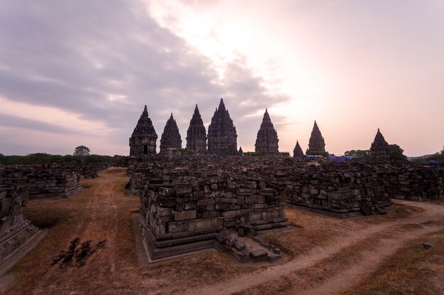 Complejo de templos de Prambanan en Java, Indonesia