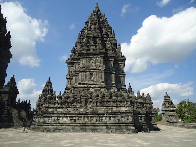 Complexo do templo budista Prambanan o maior templo em java Central Java Indonésia