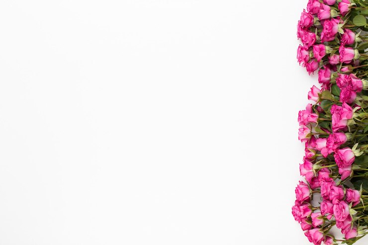 Composição de flores feita de rosas vermelhas