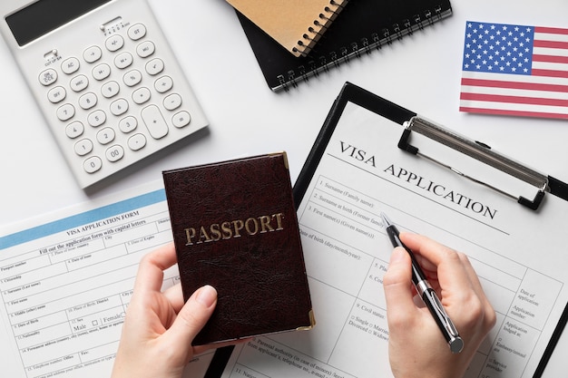 Foto composição do formulário de solicitação de visto