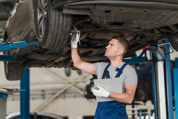 Foto composição mecânica moderna de automóveis