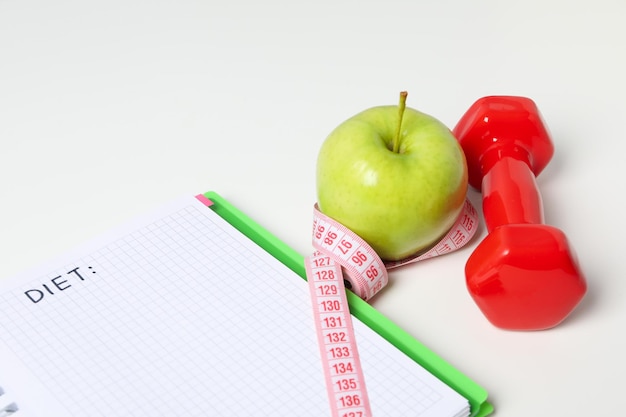 Composición de estilo de vida saludable de dieta y pérdida de peso con cinta métrica