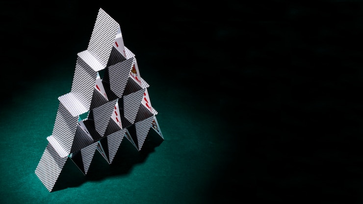 Foto composición moderna de las cartas de póquer