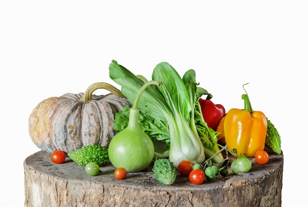 Composición con verduras y frutas.