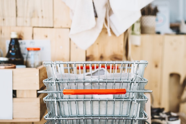 Compra de alimentos sin desperdicio Cesta metálica para productos comestibles para la compra y almacenamiento de productos