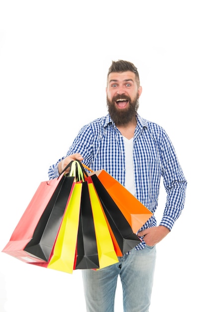 Compra segura. Conceito de defesa do consumidor. Homem feliz consumidor segurar sacolas de compras. Comprar e vender. As leis de proteção ao consumidor garantem direitos. Concorrência de comércio justo e informações precisas no mercado.