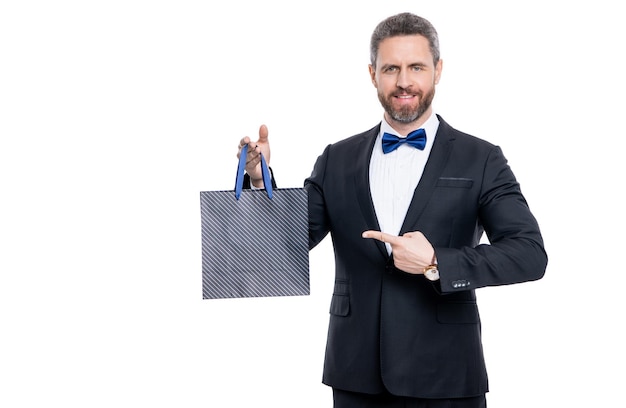 Comprador hombre después de compras venta punto dedo estudio disparo comprador hombre estaba en compras venta compra